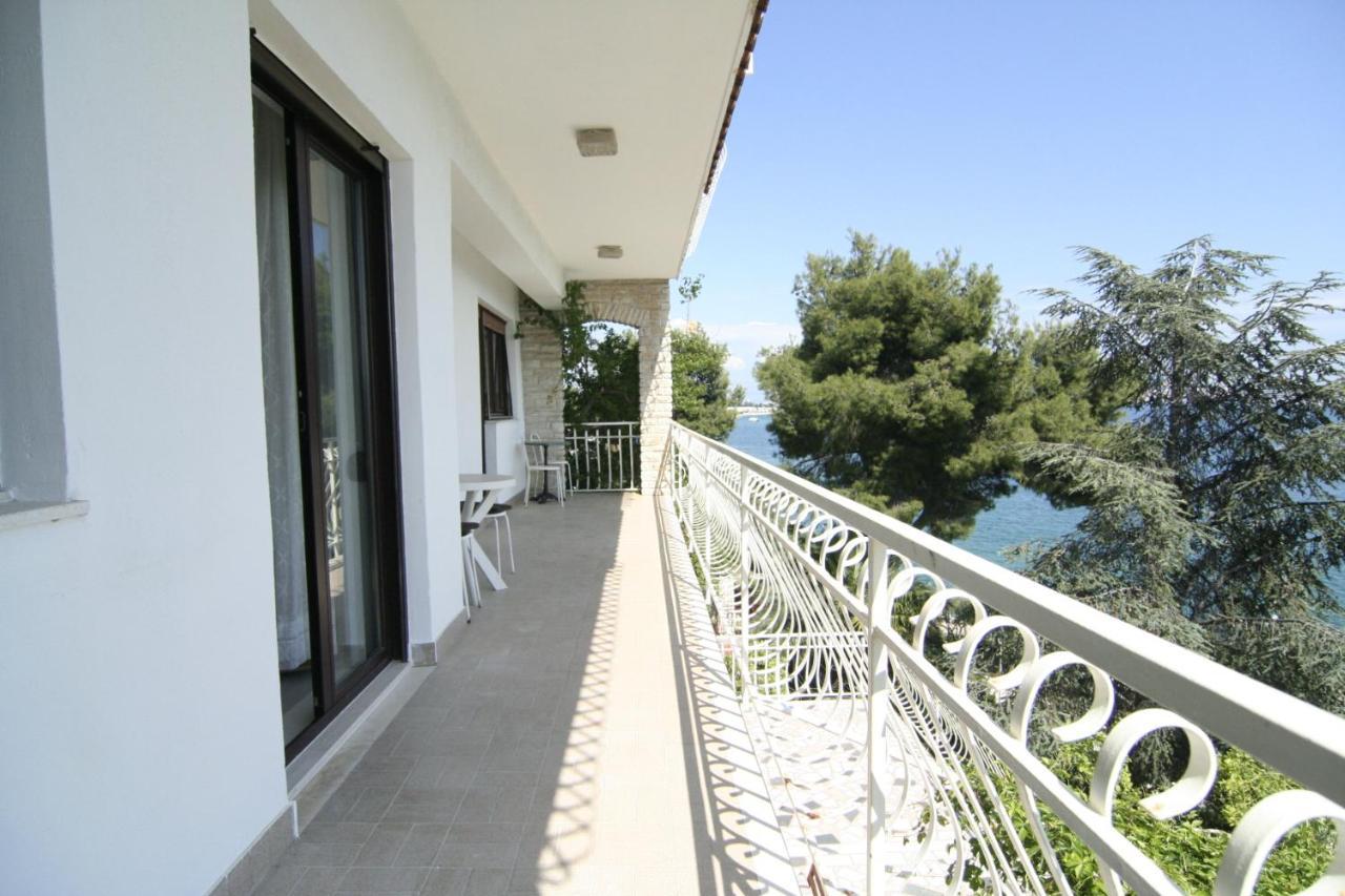 Apartments Marta Трогир Экстерьер фото